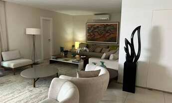 Imagem 1: Apartamento para venda tem 265 metros quadrados com 4 quartos em Ponta D'Areia - São