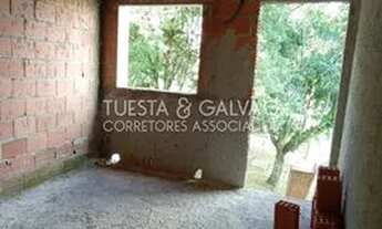 Imagem 4: Sobrado geminado, 2 quartos, 1 vaga de garagem. Terreno elevado, proporcionando linda vist