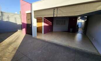 Imagem 2: Casa para venda tem 142 metros quadrados com 3 quartos em Residencial Cambuy - Araraquara