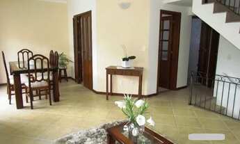 Imagem 6: Casa 2 pisos + subsolo próximo Igreja de Fátima