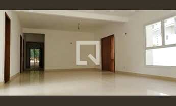 Imagem 2: Casa à Venda - Gramado, 3 Quartos, 529 m2