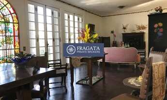 Imagem 2: Casa à venda no Bairro do Pacaembu, com 3 quartos, 891m² de terreno e 300m² de construção