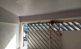 Imagem 2: Vendo casa com três quartos, aceita financiamento