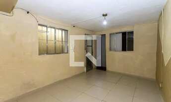 Imagem 3: Casa para Aluguel - Jardim Presidente Dutra, 2 Quartos, 47 m2