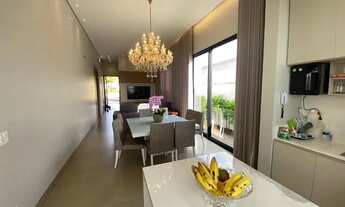 Imagem 2: Casa de condomínio para venda tem 224 metros quadrados com 4 quartos