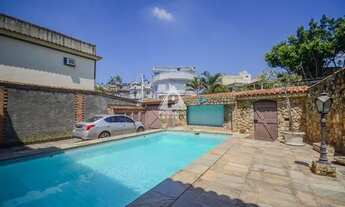 Imagem: Excelente Casa Duplex com 7 suítes em Curicica