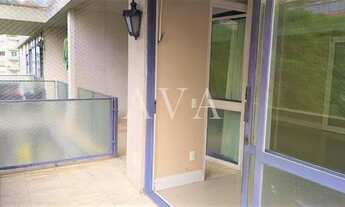 Imagem 5: Apartamento para aluguel e venda possui 238 metros quadrados com 4 quartos