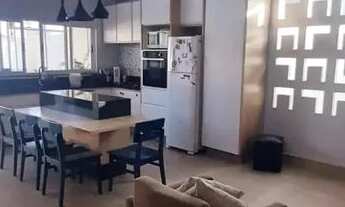 Imagem 5: ARNIQUEIRA: Style House 4 qt/St, pisc/chursq, td.armarios, 270m2, condm.no centro da city