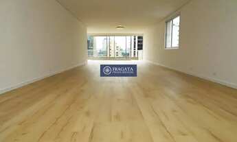 Imagem: Cobertura tríplex com 531m², com piscina