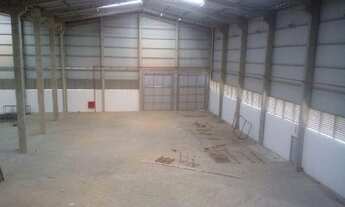 Imagem 4: Galpão de 2000 metros no Civit I com docas