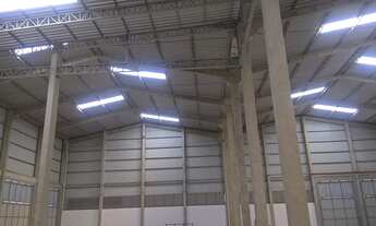 Imagem 6: Galpão de 2000 metros no Civit I com docas