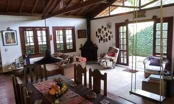 Imagem 2: Casa de condomínio para venda tem 442 metros quadrados com 3 quartos