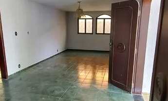 Imagem: Sobrado para venda possui 387 metros quadrados