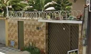 Imagem: Vendo um repasse de uma casa com piscina