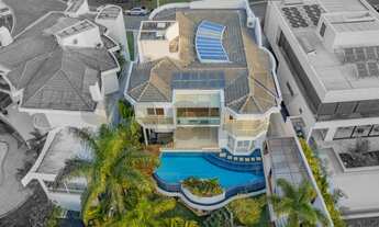 Imagem 5: Casa de condomínio para aluguel e venda possui 820 metros quadrados com 4 quartos