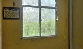 Imagem 6: Apartamento na iaraqua com sofá mesa armários e ar condicionado