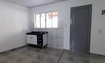 Imagem 3: Conforto e Praticidade: Seu Lar Reformado! Alugue já uma casa com 2 dormitórios