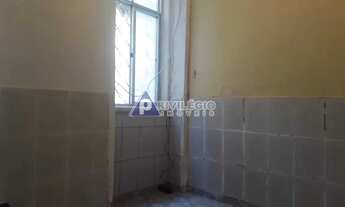 Imagem 4: Excelente terreno com três casas, disponível para venda na Privilégio Imóveis