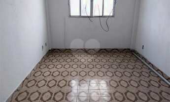 Imagem 3: Apartamento de frente, sol da manhã [VP