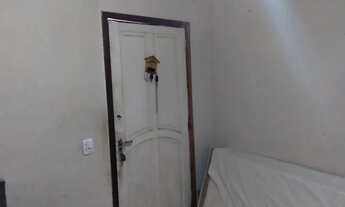 Imagem: Alugo quitinete no morro do banco