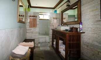 Imagem 7: Sobrado para venda possui 380 metros quadrados com 5 quartos em Maresias - São Sebastião