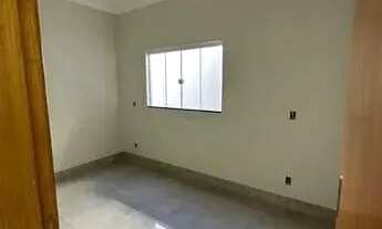 Imagem 2: Linda Casa de 3 Quartos no Jardim Brasília