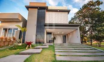 Imagem: Casa sobrado em condomínio com 220m²!