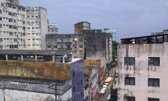 Imagem 4: Apartamento 2/4 No Centro Com Varanda Próximo de Tudo Oportunidade