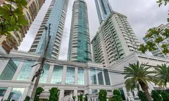 Imagem: Apartamento de 04 suítes à venda de frente