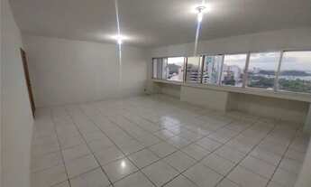 Imagem 4: Apartamento com 3 quartos, sendo 1 suíte, 1 vaga, e Portaria 24h, para locação na Praia do