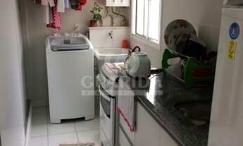 Imagem 3: Apartamento para comprar no bairro Humaitá - Porto Alegre com 2 quartos