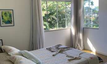 Imagem 6: Casa de condomínio para venda possui 300 metros quadrados com 4 quartos