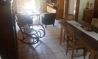 Imagem 5: Casa para venda possui 200 metros quadrados, 3 andares, com 4 quartos em Badu - Niterói