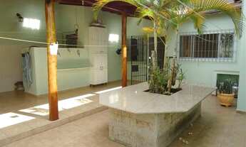 Imagem 4: 4022Casa para aluguel possui 239 metros quadrados com 2 quartos em Jardim Santa Clara - Ta