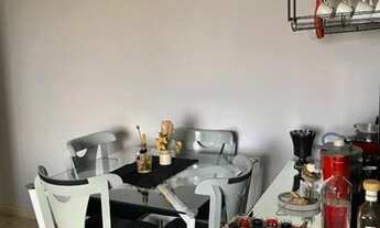 Imagem 4: Apartamento todo Reformado com 2 dormitórios/ sala com sacada/ 1 vaga de garagem