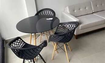 Imagem: Ao lado da estação de metrô Sumaré (linha