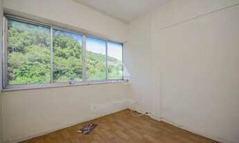 Imagem 7: Em Botafogo! Apartamento de frente, andar alto, claro , bem ventilado, ótima acessibilidad