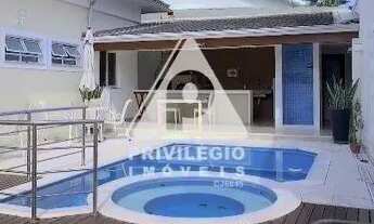 Imagem: Casa de rua à venda, 4 quartos, 1 suíte