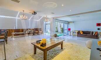 Imagem 2: Porto Alegre - Casa Padrão - IPANEMA