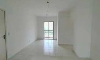 Imagem 4: Alugo Apto de 3 q no total life por 1800 incluso taxas