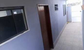 Imagem 2: Kit Net fundos, 01 quarto, cozinha, 01 WC e área de serviço, Bairro São Benedito Pinda/SP