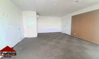 Imagem 2: BARRA FUNDA - 172m², 4 vagas, andar alto, pronta para uso