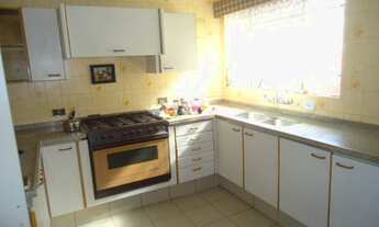 Imagem 6: Casa para venda tem 196 metros quadrados com 5 quartos em Fazendinha - Curitiba - PR