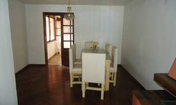 Imagem 4: Casa para venda tem 196 metros quadrados com 5 quartos em Fazendinha - Curitiba - PR