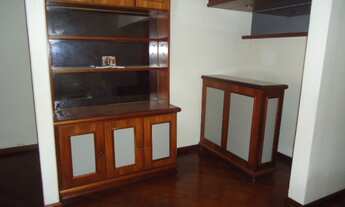 Imagem 5: Casa para venda tem 196 metros quadrados com 5 quartos em Fazendinha - Curitiba - PR