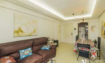 Imagem 3: Apartamento à venda semi-mobiliado de 65m² com 2 dormitórios e vaga no bairro Cidade Baixa