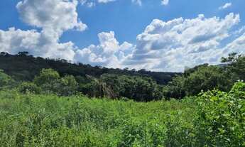 Imagem 2: Chácaras com água passando nos fundos