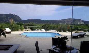 Imagem 1: Casa para venda tem 400 metros quadrados com 4 quartos em Camboinhas - Niterói