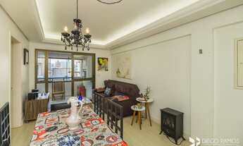 Imagem 2: Apartamento à venda semi-mobiliado de 65m² com 2 dormitórios e vaga no bairro Cidade Baixa