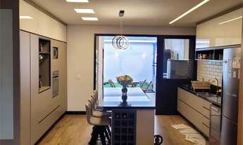 Imagem 7: Sobrado alto padrão no bairro de Santa Terezinha